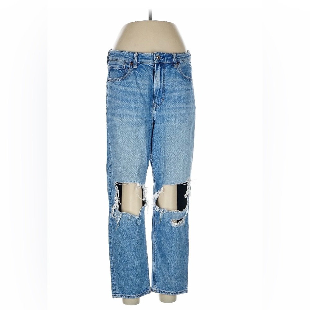 American Eagle Outfitters Light Blue Distressed Boyfriend Jeans